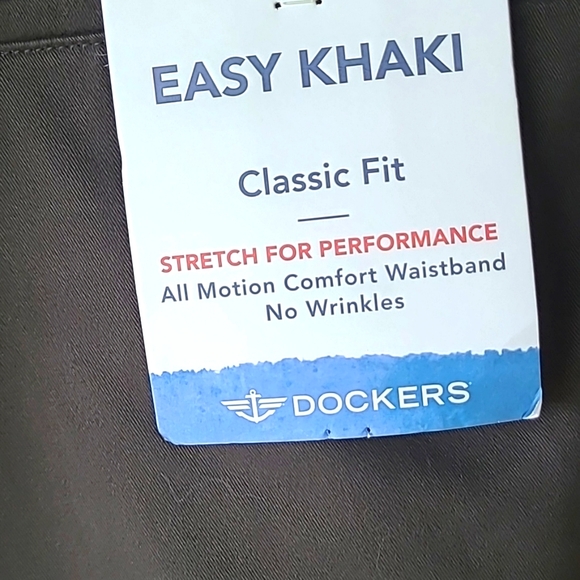 NWT Dockers Classic Fit - Picture 5 of 6